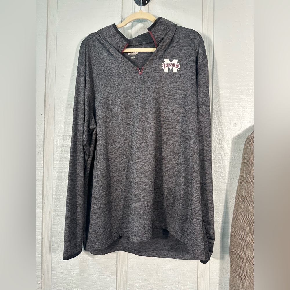 Colosseum Gray Mississippi State 1/4 Zip Pullover Size XL EUC